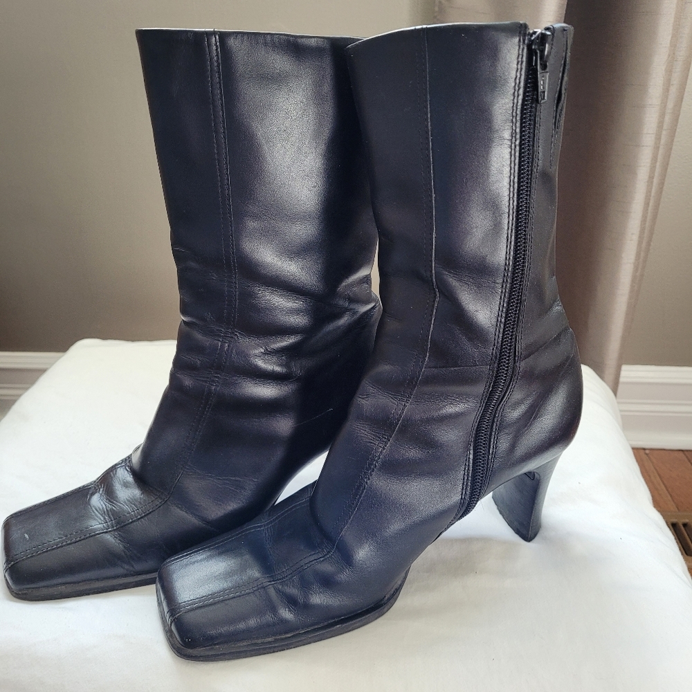 Hush Puppies Size 8 Black Boots